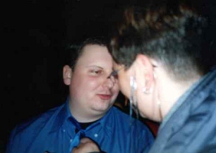 2 Apfelsinen im Haar und am Ohr Lametta